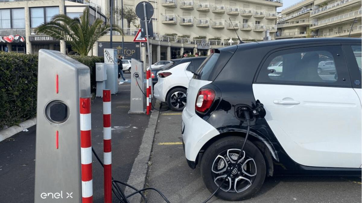 L’autoparco comunale si aggiorno con oltre 150 mezzi elettrici di servizio a emissioni zero - 