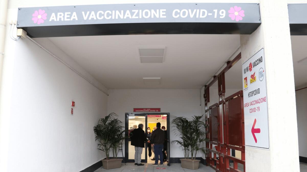 Ospedale Cannizzaro cambia le regole: vaccinazione anti Covid solo su prenotazione - 