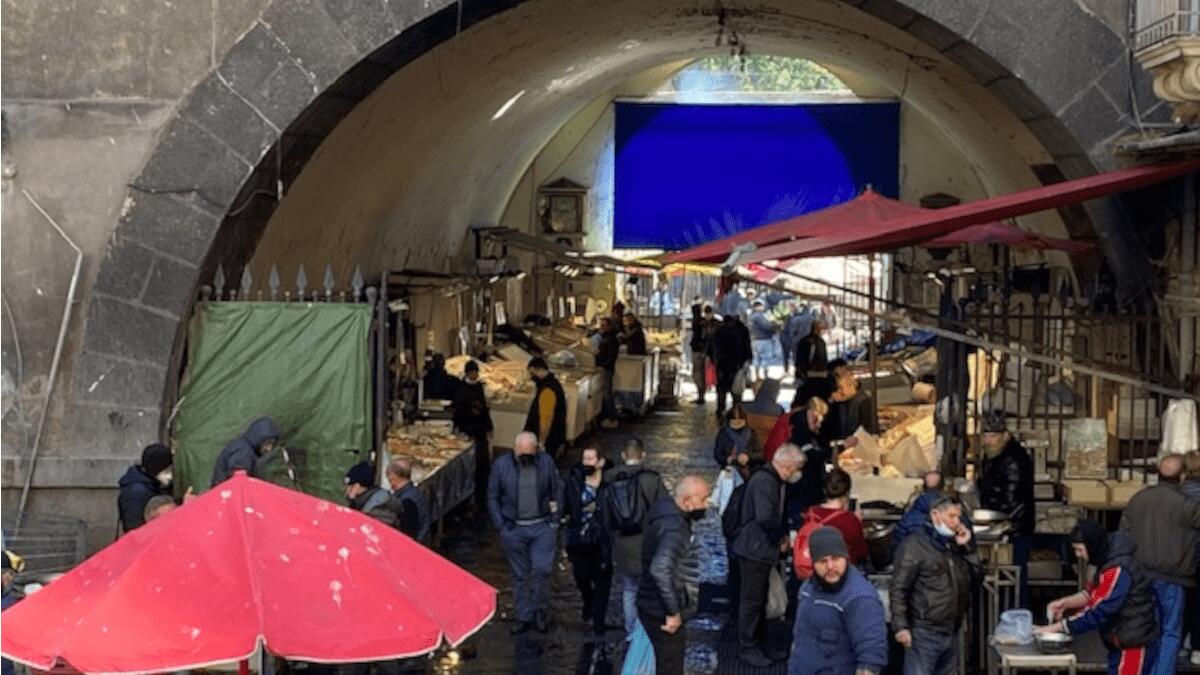 Decoro e riqualificazione della Pescheria di Catania con beneficienza e tassa di soggiorno - 