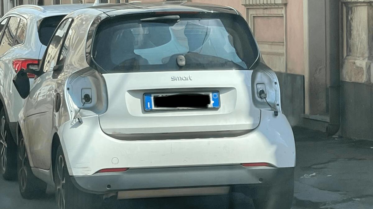 Furto stop Smart, fermati i criminali: una donna e due pluripregiudicati già ai domiciliari (I FATTI) - 