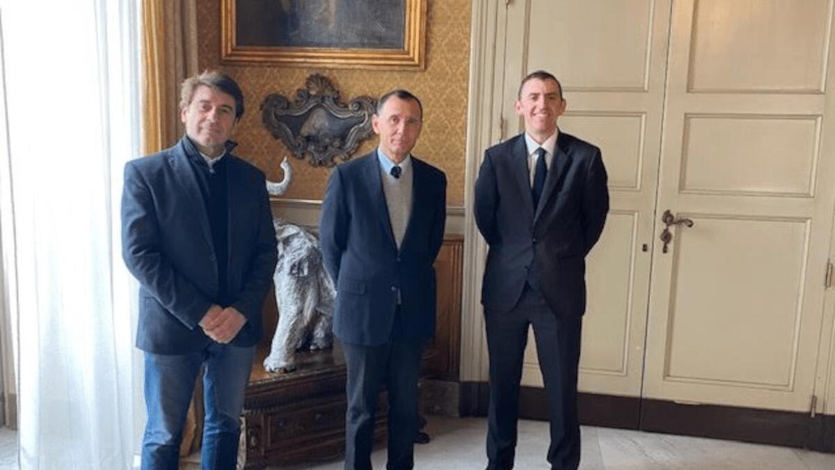 Sindaco facente funzioni incontra presidente Wizz Air a Palazzo degli Elefanti - 