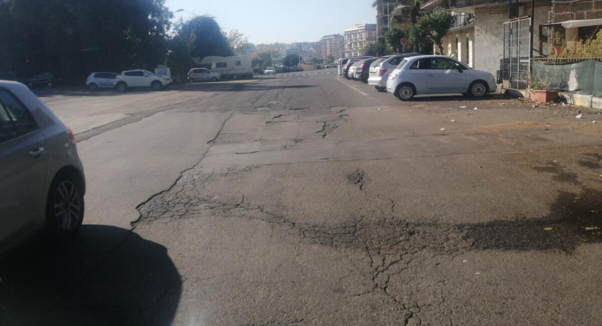 Viale Alcide De Gasperi in pessime condizioni: “Si metta in sicurezza l’intera area” - 