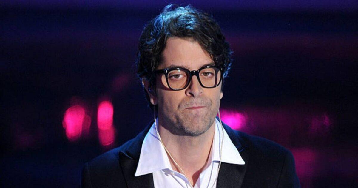 Samuele Bersani dal vivo a Catania, canta e non trattiene le polemiche - 