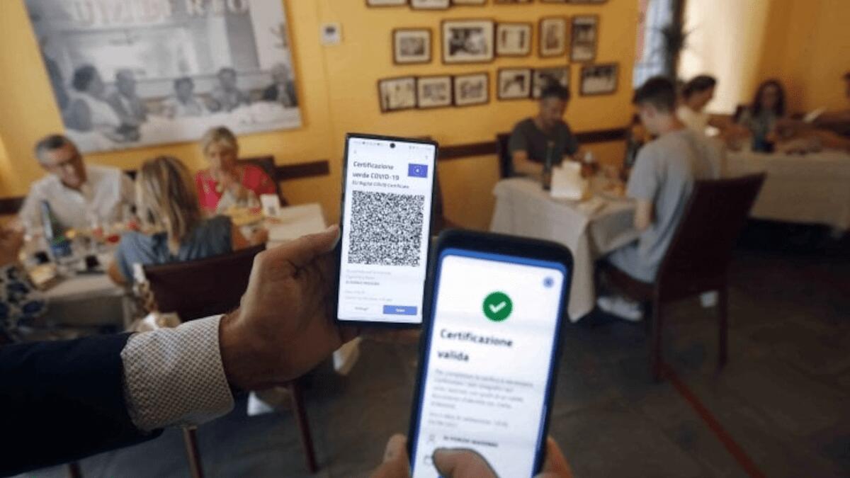 Allentamento Green Pass, ristoratori Fipe-Confcommercio: «È inutile e va eliminato totalmente» - 