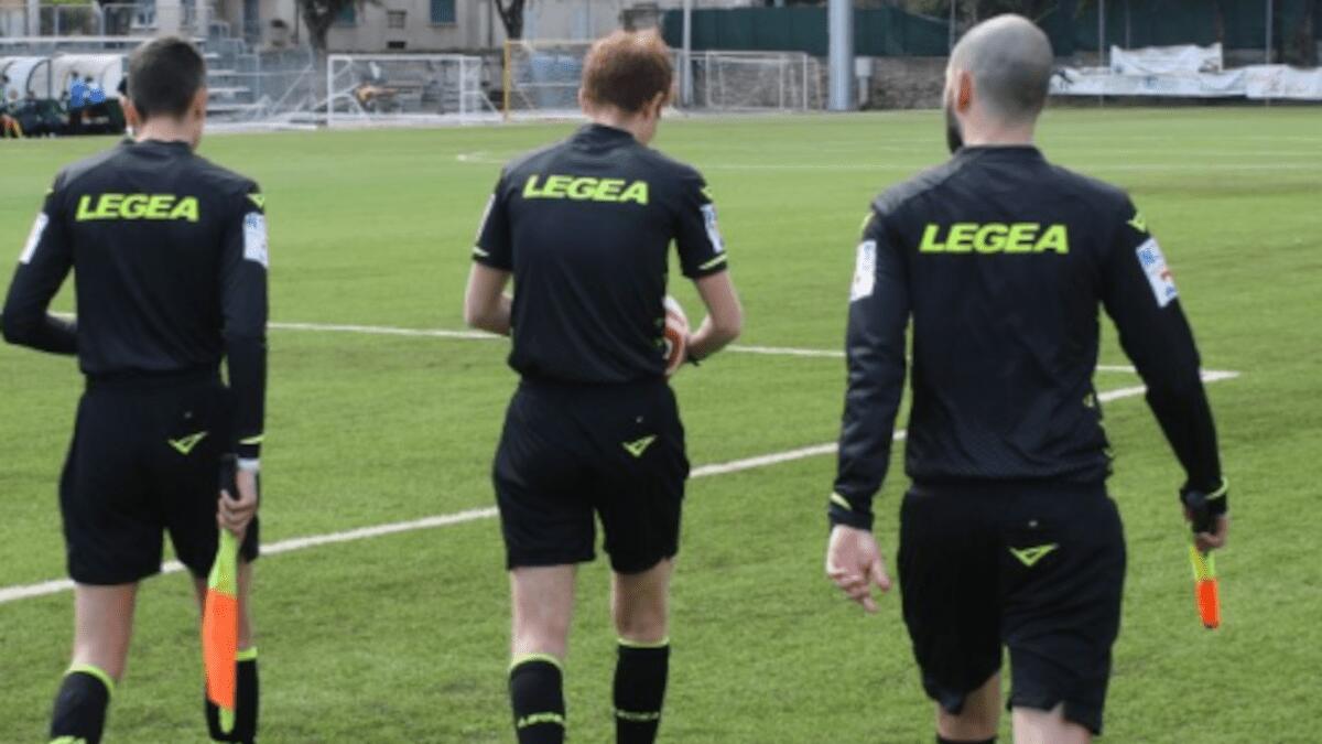 Daspo per calciatori e tifosi dopo la partita di calcio: «Protagonisti dei comportamenti violenti e anti sportivi» - 