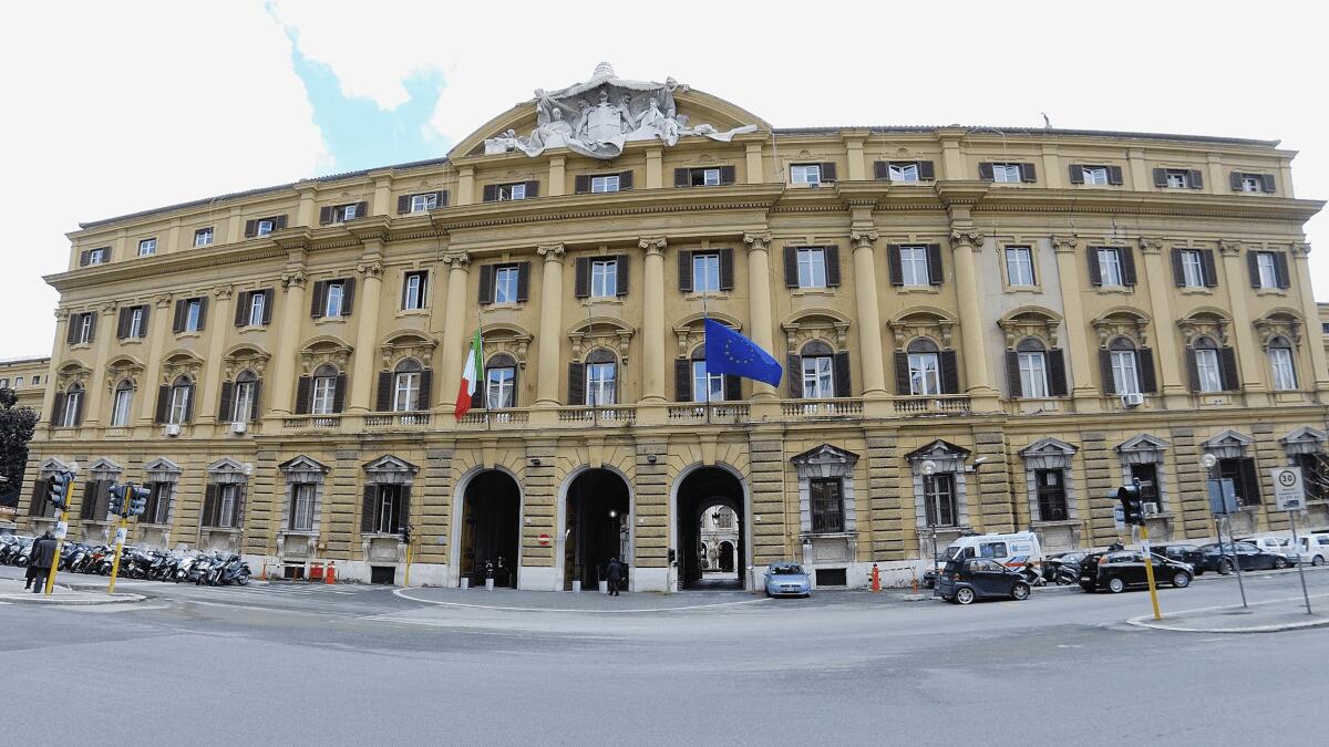 Tecnici Mef e Regione Siciliana: lo Stato deve 8 miliardi di euro all’Isola - 