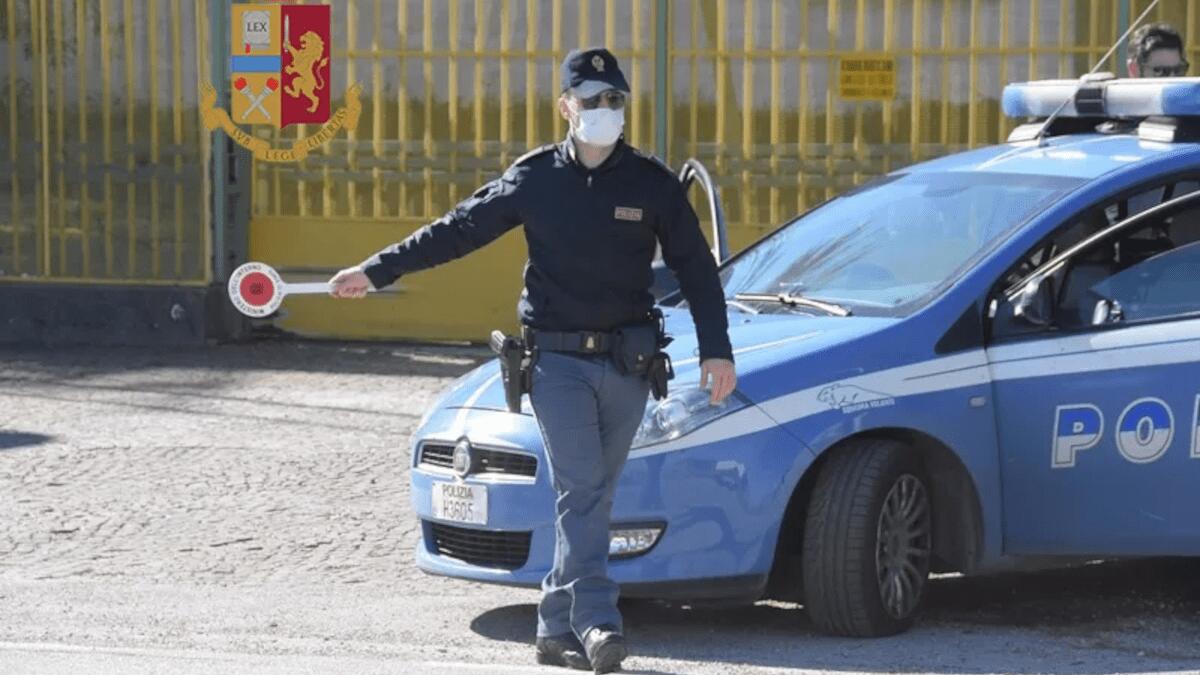 Controllo straordinario ad Adrano: verifiche per 50 persone e 30 mezzi di trasporto - 