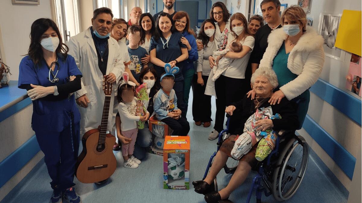 “Nonnina” dona uova di Pasqua ai piccoli pazienti del presidio ospedaliero Bambin Gesù - 
