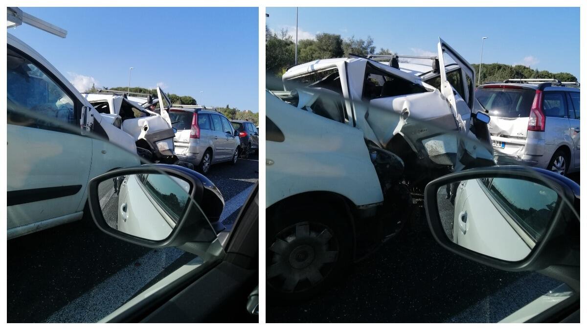 Incidente in Tangenziale, 5 le auto coinvolte - 