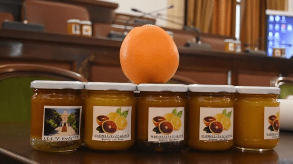 Le “arance della legalità” divengono marmellate e sono consegnate agli studenti - 