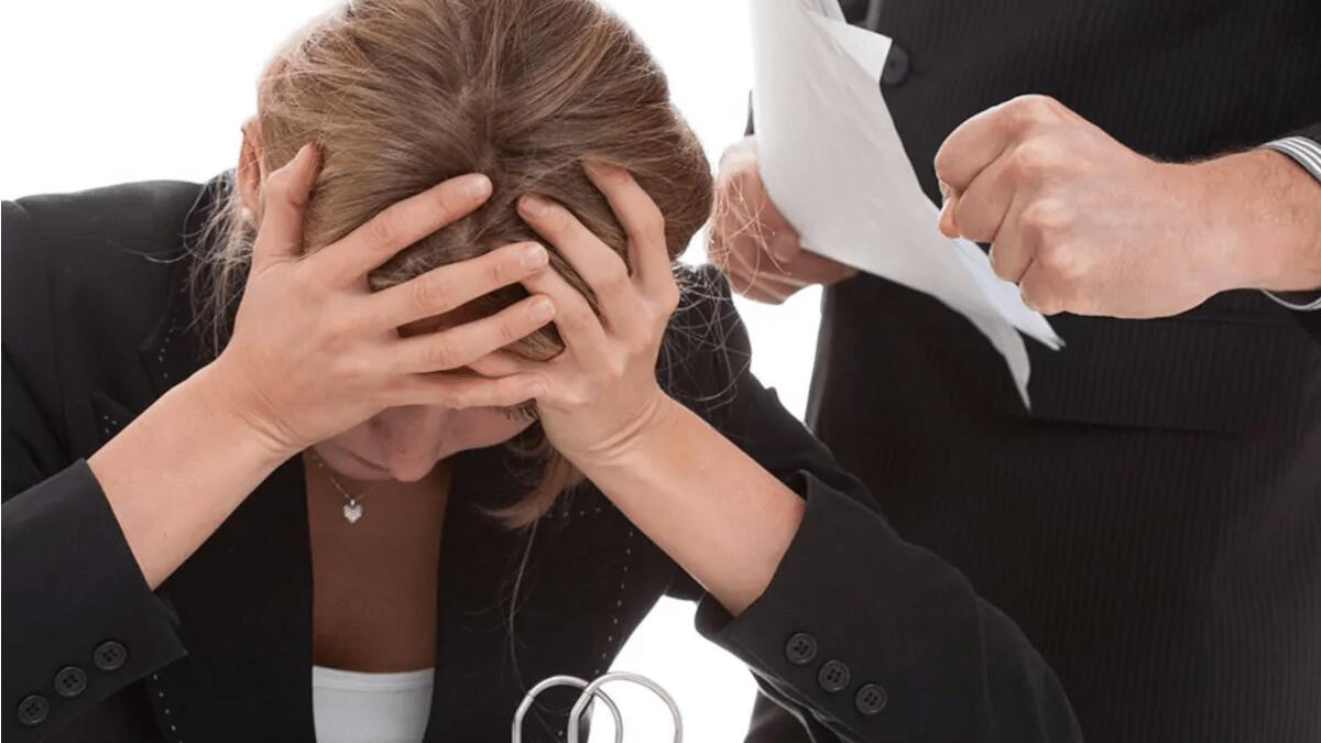 Dipendente vessata a lavoro si rivolge alla Polizia: denunciata titolare per violenza privata - 
