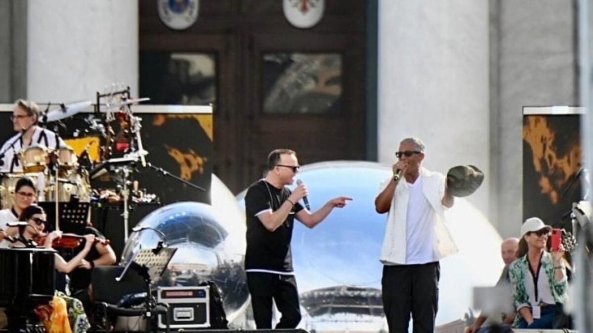 Gigi D'Alessio festeggia i suoi trent'anni di carriera: per Fiorello "essere lì con lui è il top!" - 