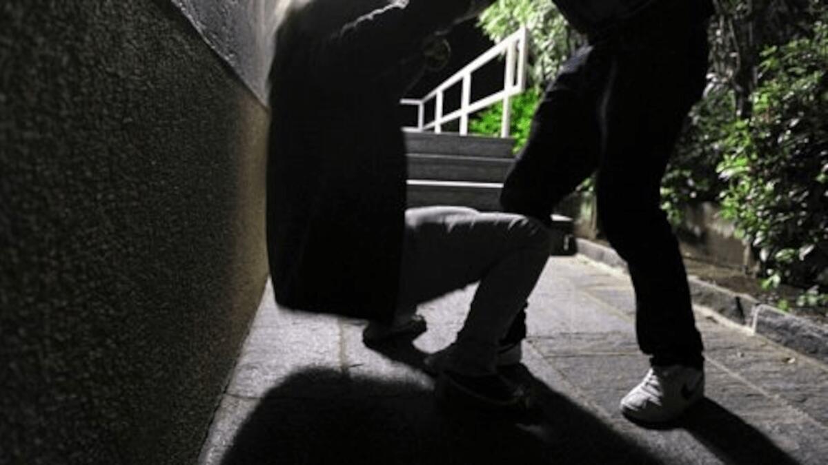 Lasciato “libero”, dopo tre rapine e diverse lesioni personali ai passanti il GIP decide di incarcerarlo - 