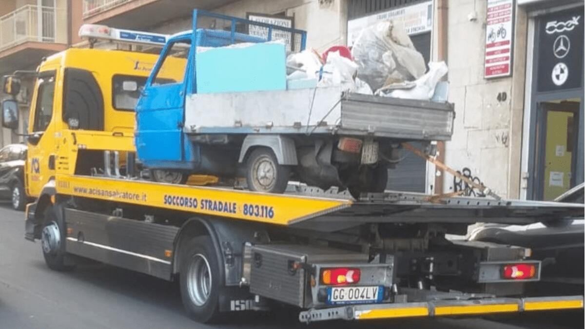 Delinquente con “Lapa” intento a sversare inerti d’edilizia per 50 euro: 10.000 euro di multe (I DETTAGLI) - 