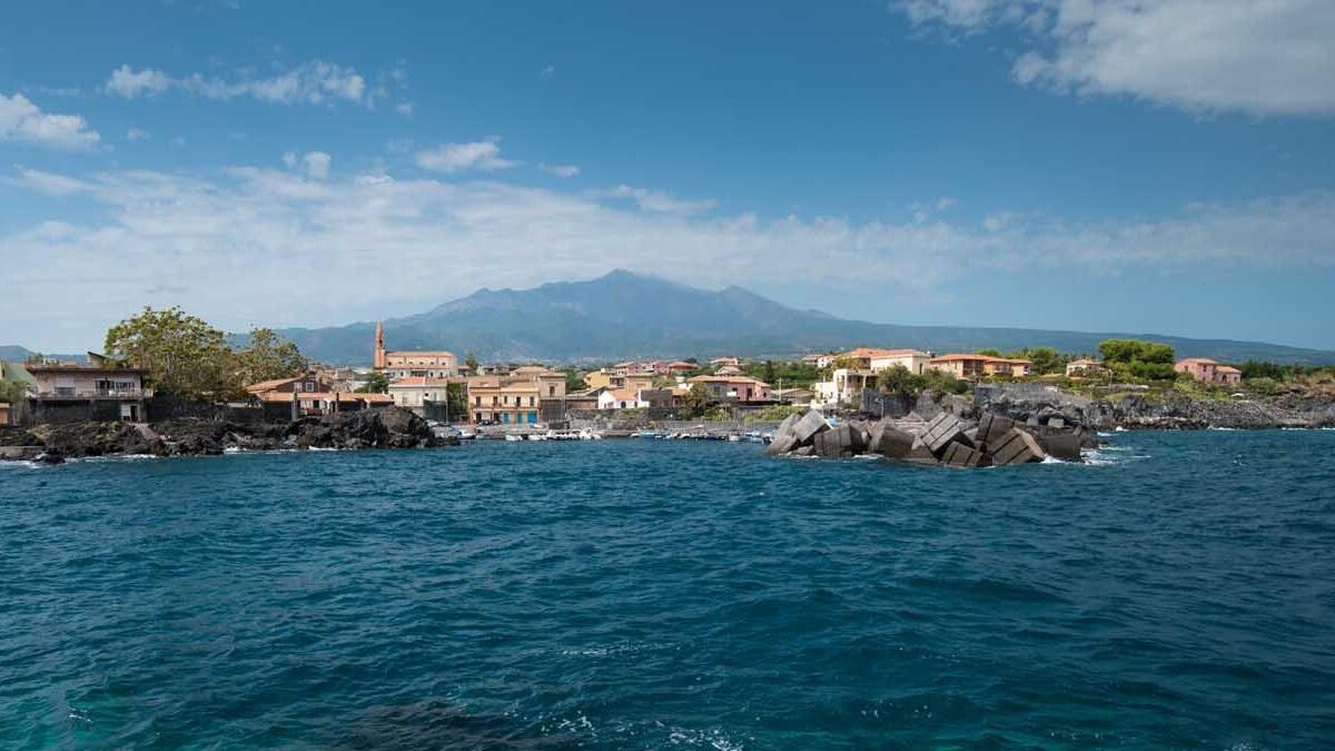 A Pozzillo niente solarium, Cannavò: "Frazione abbandonata a sé stessa" - 