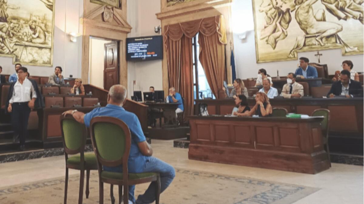 Rinviata delibera Tari e possibile aumento del 18%, Bonaccorsi: «Impatto ancora da verificare» - 
