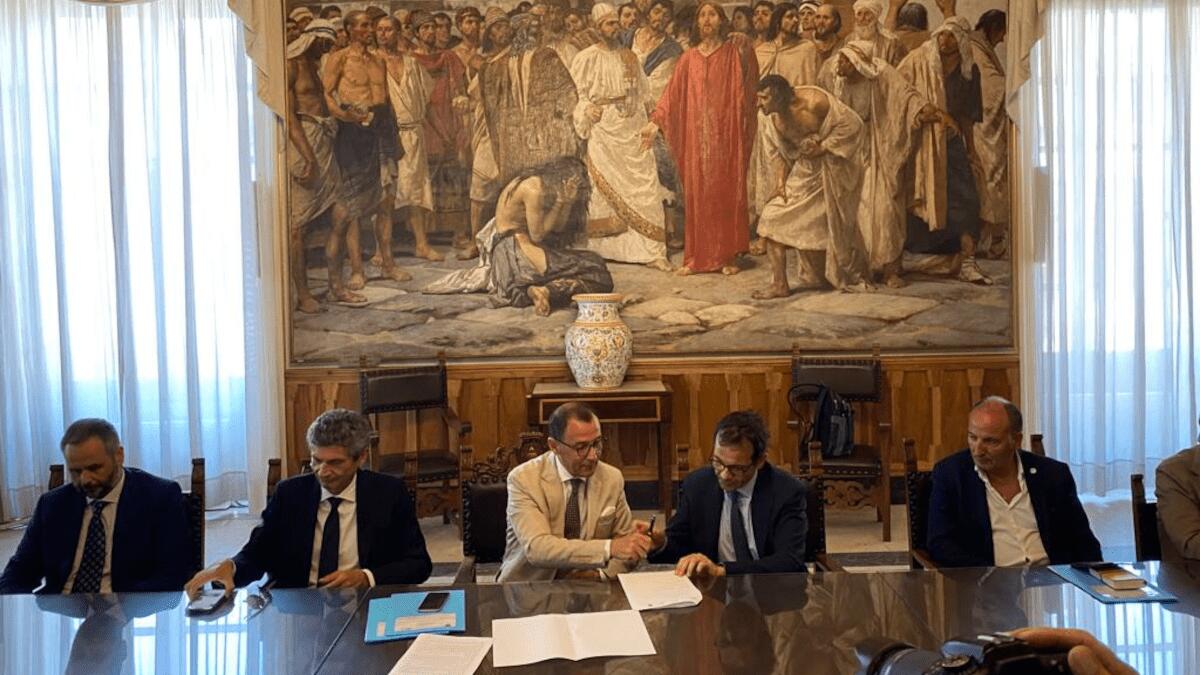 Incontro Comune di Catania e Zes: firmato accordo per sviluppo infrastrutture e imprenditoria - 