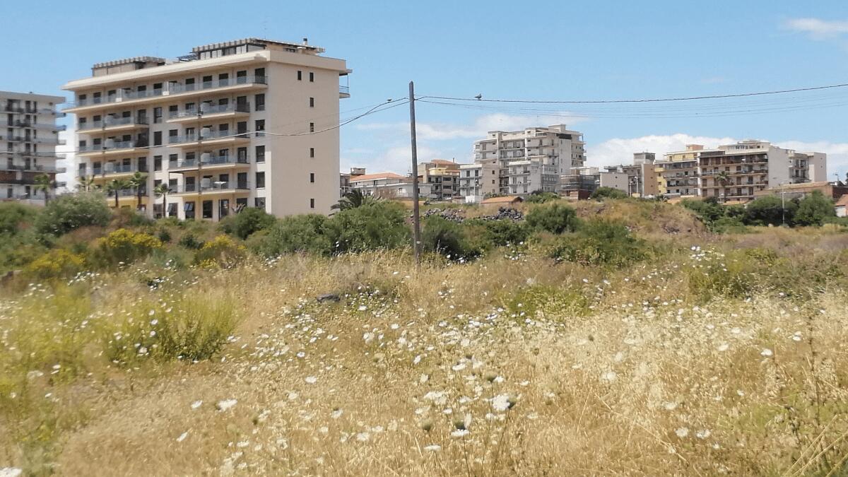 Rischio incendi nel III municipio a Catania: la segnalazione del presidente municipale - 