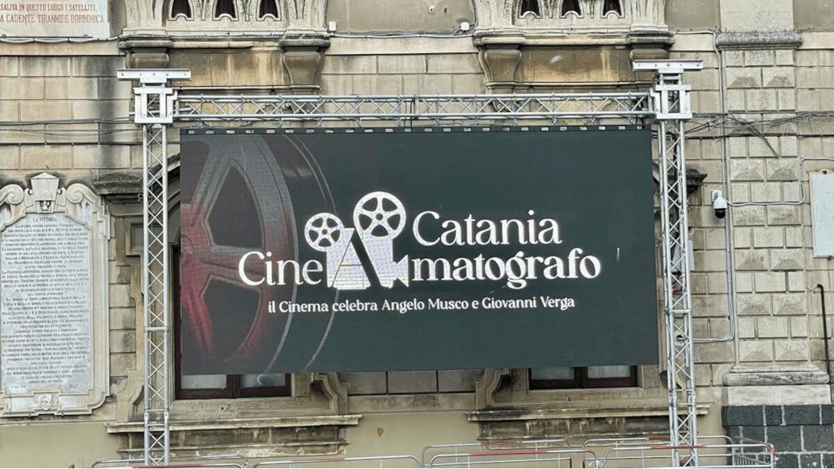 Proiezioni settimanali film legati a Musco e Verga nel maxischermo in piazza Università - 