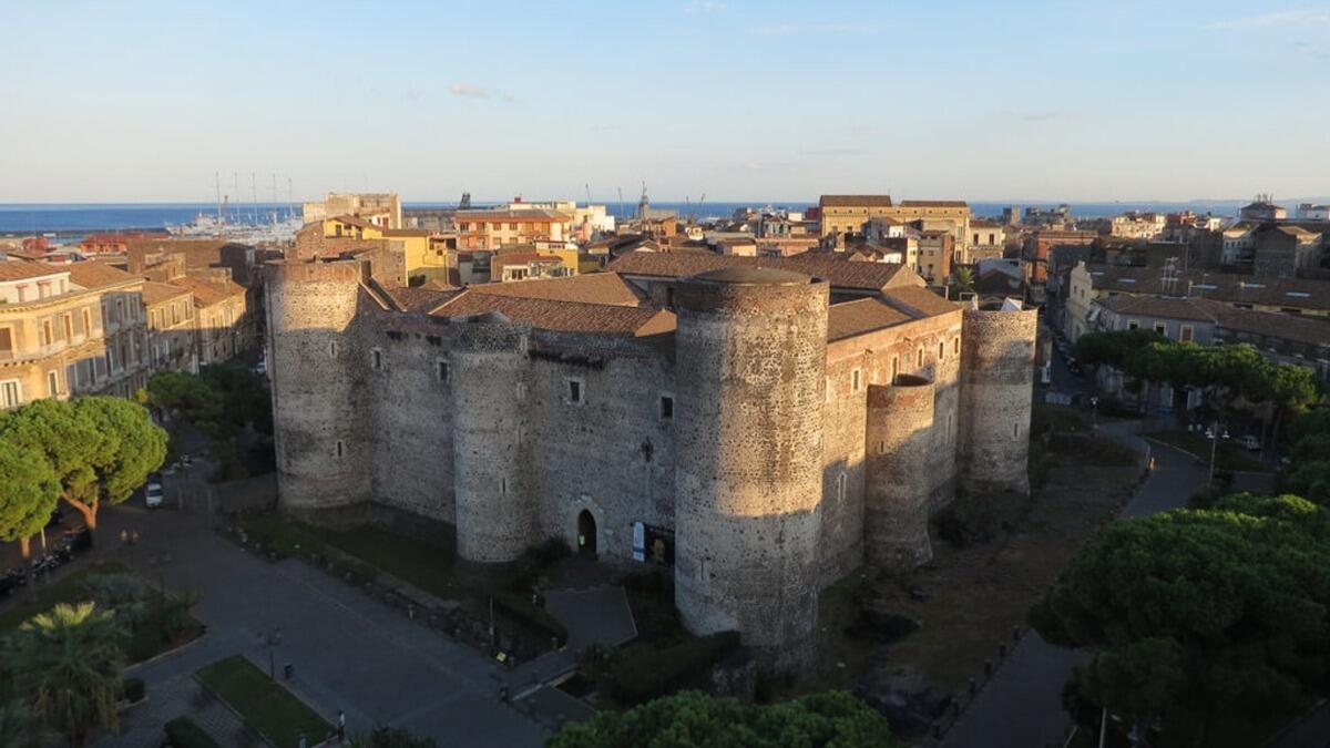 Il Castello Ursino: un Tour tra Mito, Storia ed Esoterismo - 