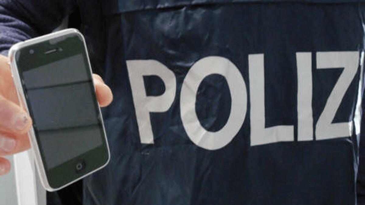 Trovato con smartphone di un turista: preso etiope con diverse identità e un ordine di carcerazione - 