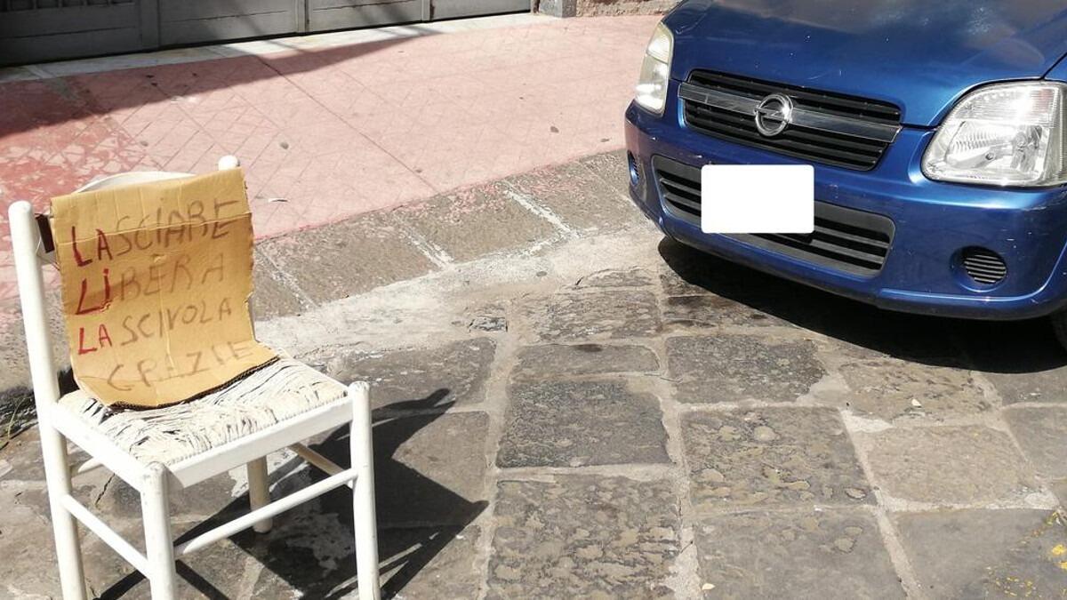 Parcheggio Selvaggio a Catania, una lotta quotidiana con tanti incivili - 
