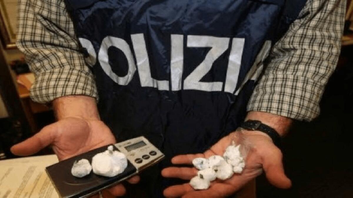 Giovani trovati dai Falchi in possesso di cocaina a ogni controllo (NOMI E DETTAGLI) - 