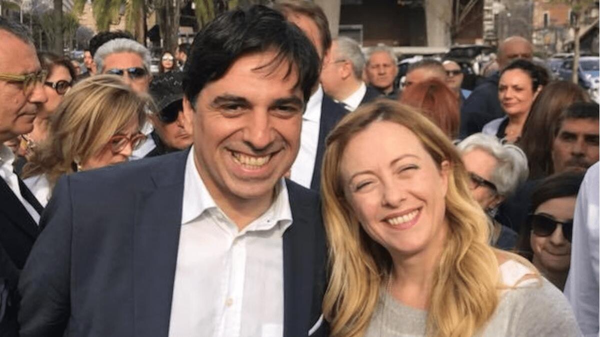 Sorriso a 32 denti per ex sindaco (sospeso) Pogliese: «Siciliani determinano mia elezione al Senato» - 