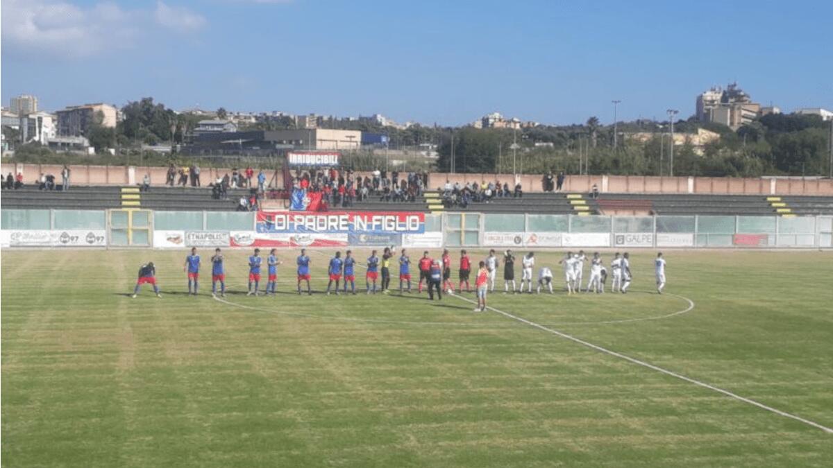 Doveva presentarsi alla stazione dei Carabinieri ma decide di vedere la partita di calcio: denunciato - 