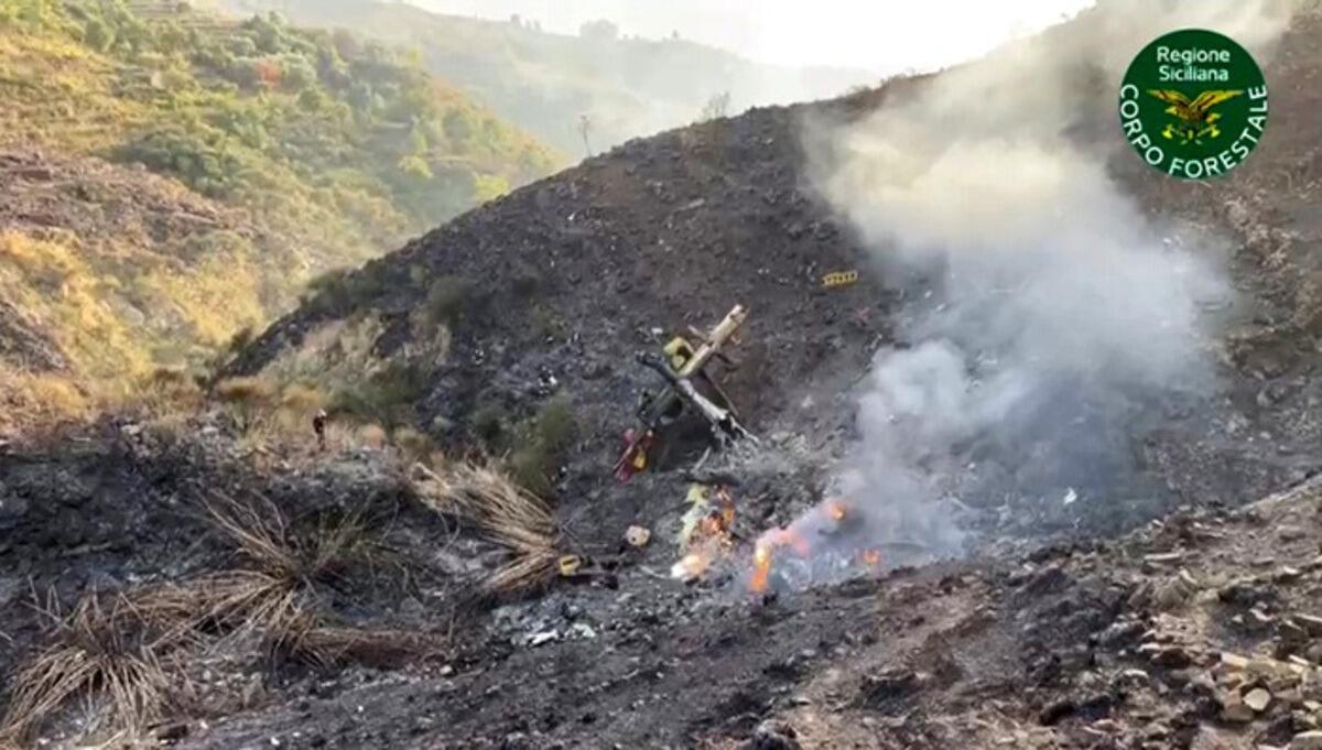 Schianto sull'Etna, continuano le ricerche dei due piloti - 