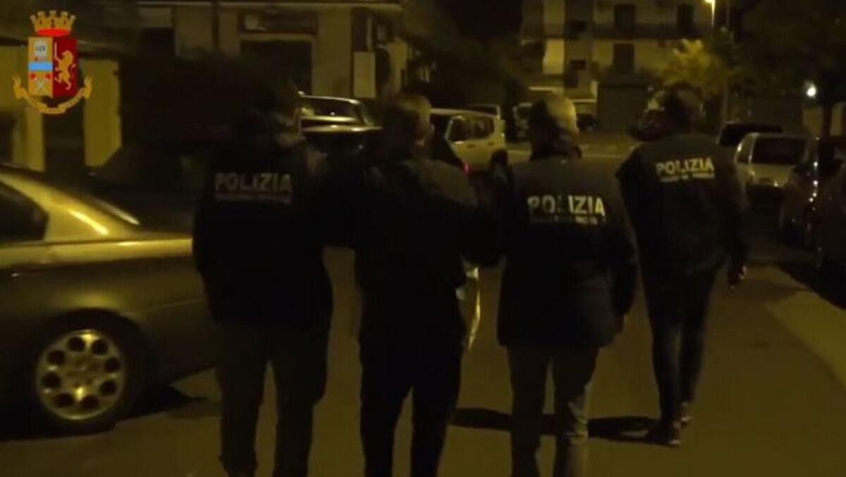 Blitz contro clan Cursoti milanesi: emessa ordinanza per 24 indagati - 