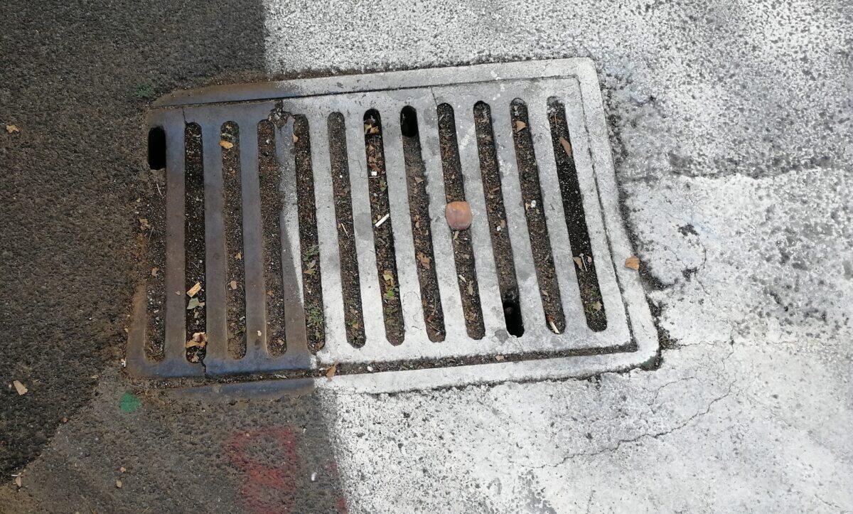 Tombini otturati e piogge a Catania: gli interventi finora effettuati non bastano - 