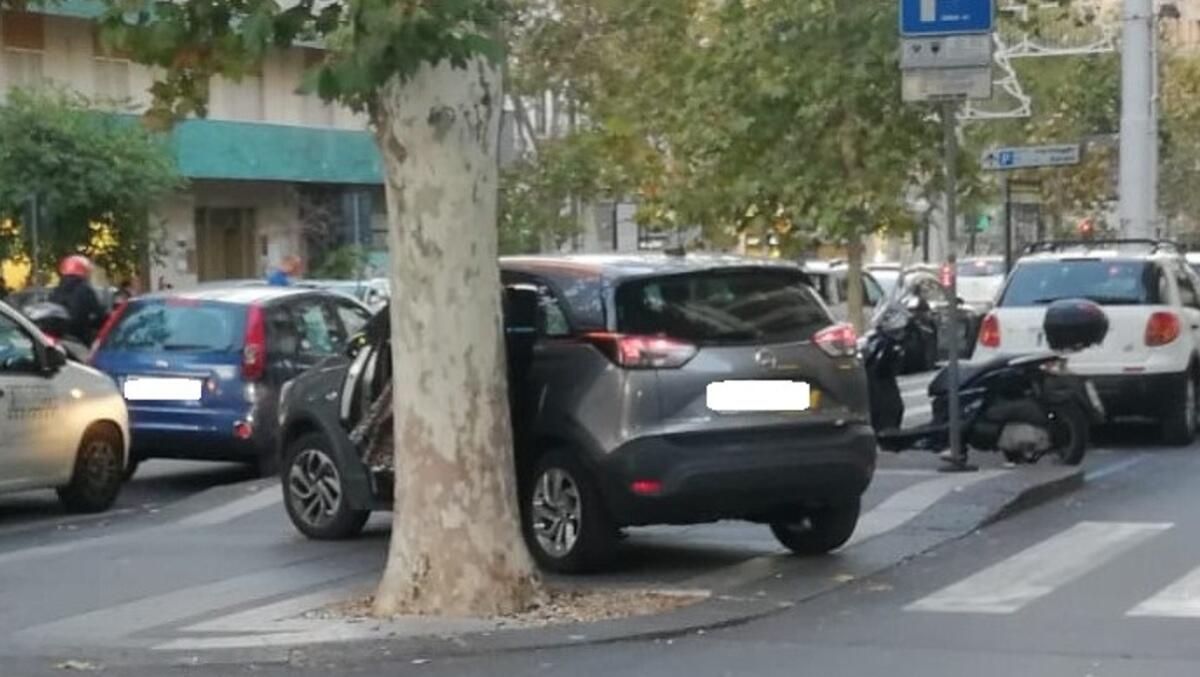Sosta selvaggia nel territorio di Borgo-Sanzio e Corso Italia: residenti esasperati - 