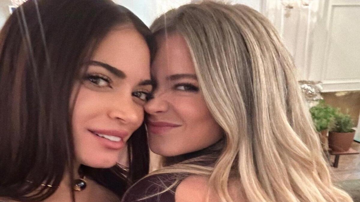 "Oggi sono golosa". Lo scatto di Diletta Leotta ed Elodie che fa girare la testa ai fan - 
