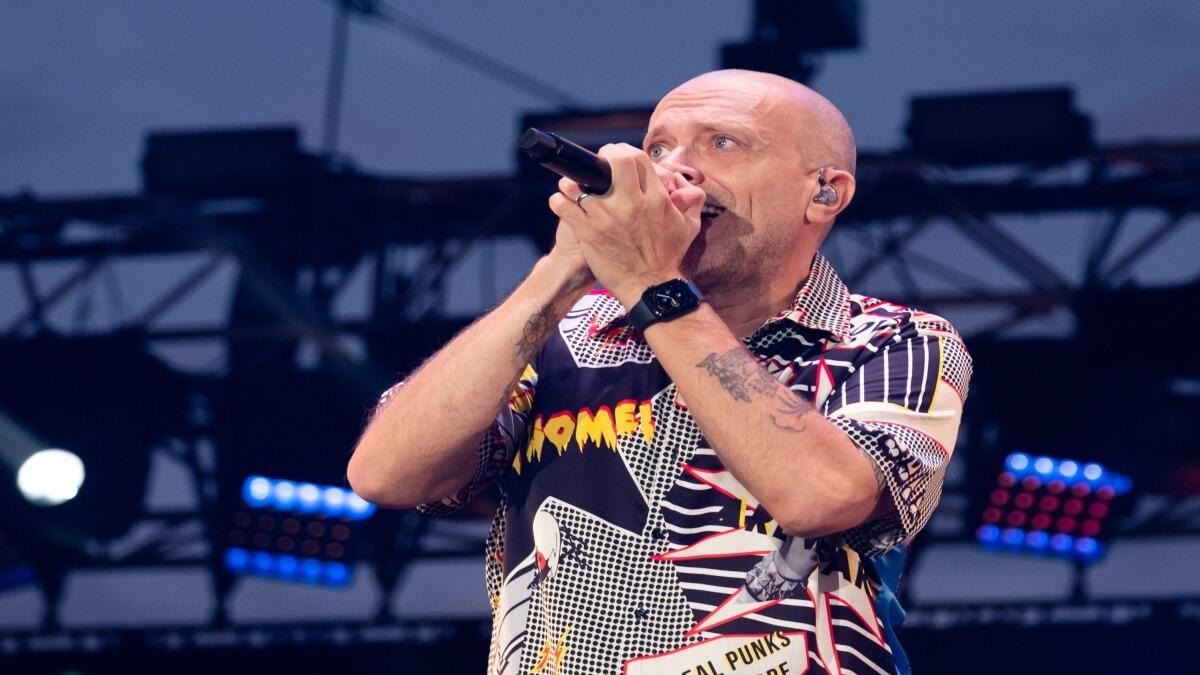 Max Pezzali a Catania: l'occasione perfetta per cantare le tue canzoni preferite - 