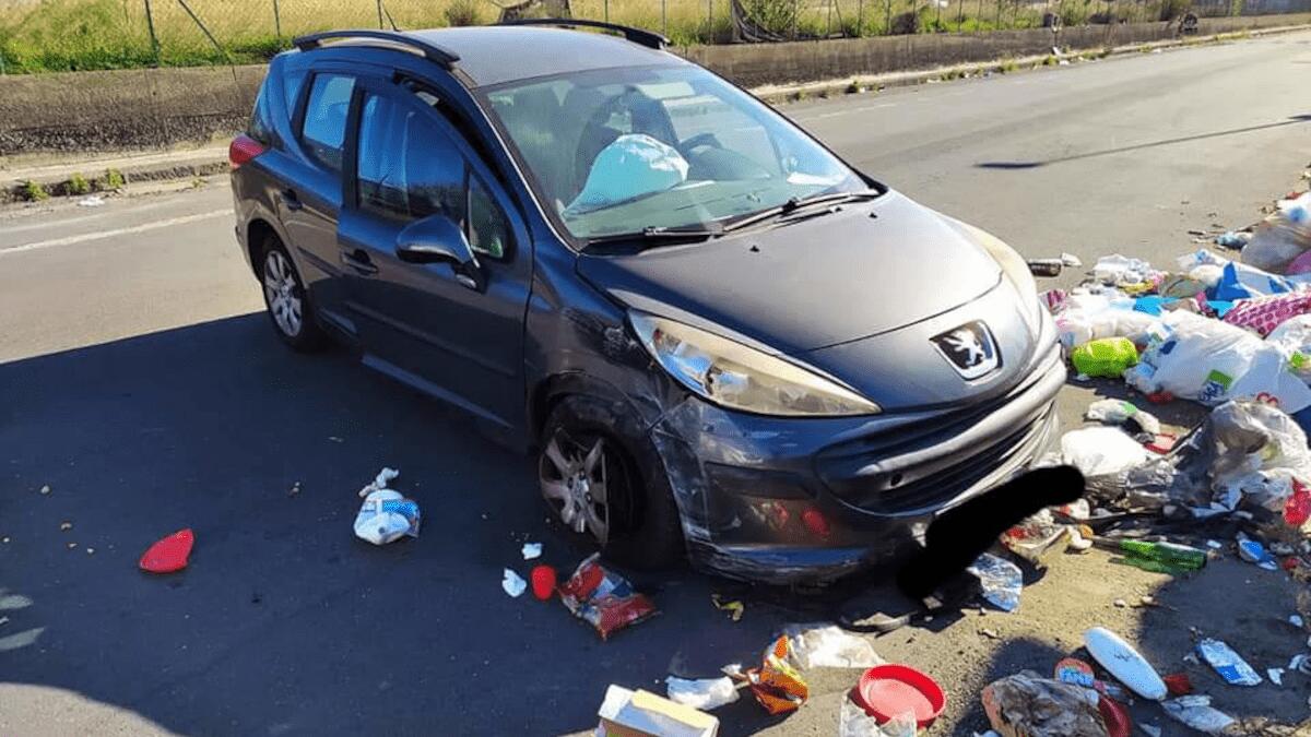 Brutto incidente autonomo: secondo i consiglieri d’opposizione la colpa è dei rifiuti in strada - 