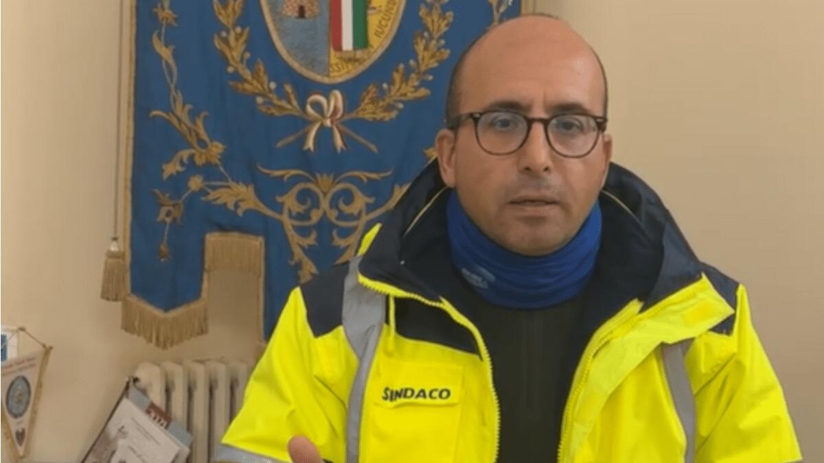 Smottamento nel Catanese: il Sindaco: «Mi serve la vostra collaborazione» - 