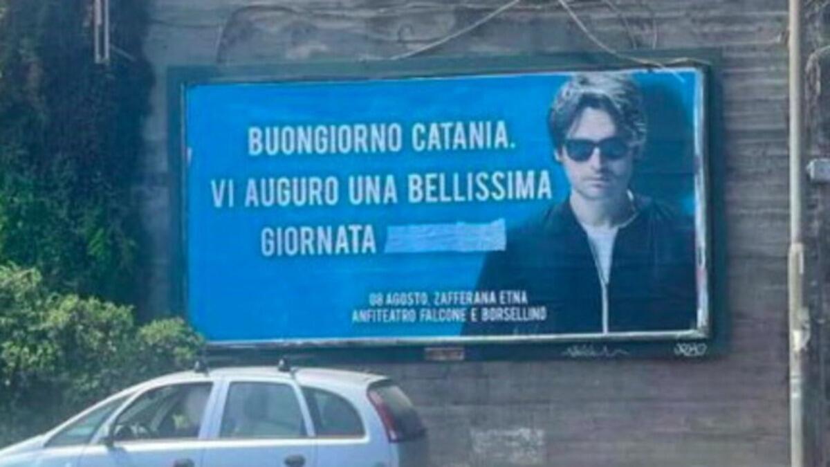 Angelo Duro trasgredisce a Sanremo 2023, ma a Catania ancora di più - 
