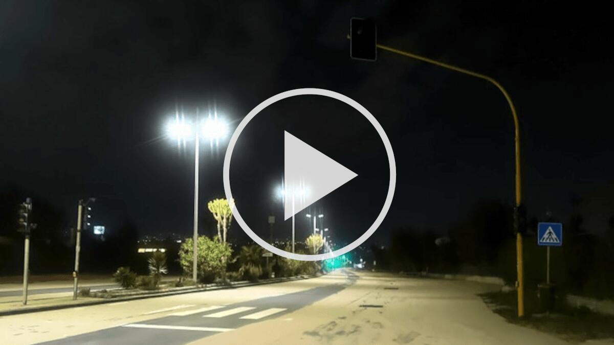 Dopo quasi una settimana le strade della Plaia sono ancora immerse nella sabbia: il video - 