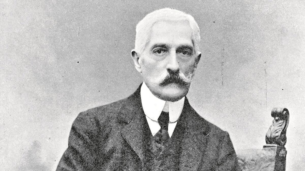 Esplora il mondo del poeta catanese col catalogo "Giovanni Verga, quotidianità di un romanziere" - 