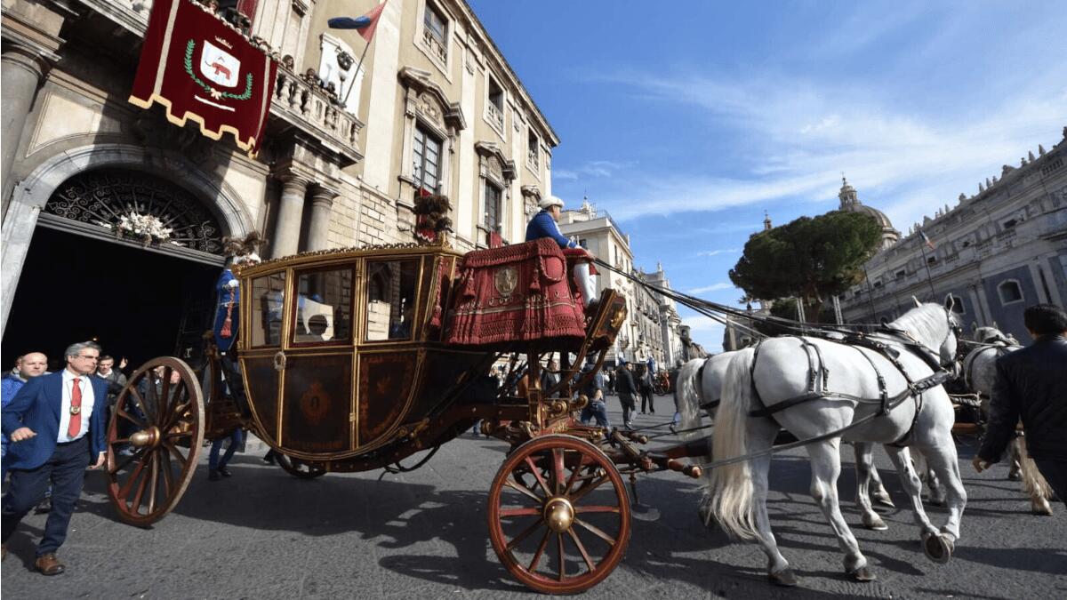 Carrozze del Senato Sant’Agata: tutto pronto per la sfilata, ecco chi salirà a bordo e il programma - 