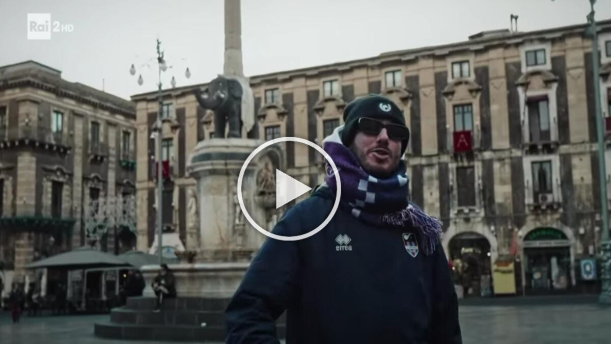 "Viva Rai2", la sigla de L'Elfo è un inno a Catania. Guarda il video - 