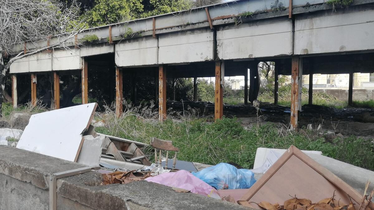 Ex asilo via Toledo a Catania: da luogo d’istruzione a bomba ecologica che minaccia il quartiere - 
