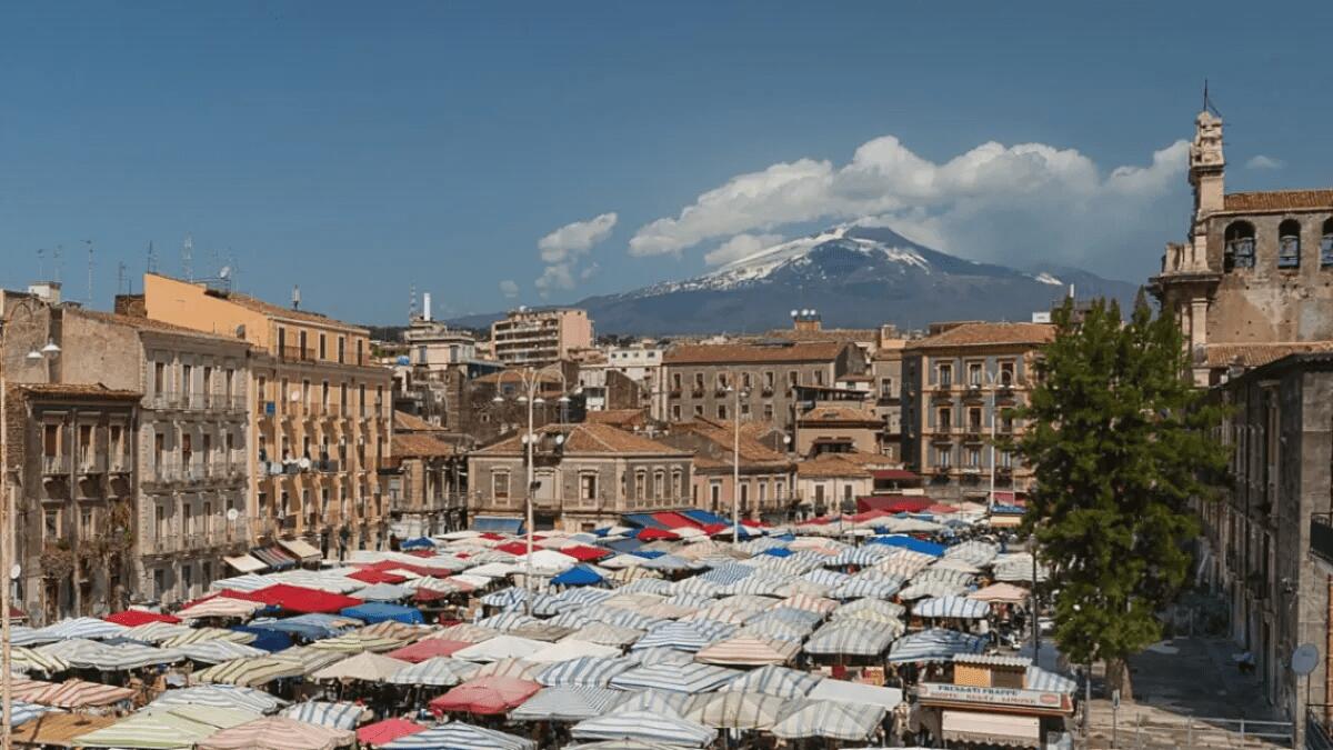 Risveglio primaverile per la Polizia Locale alla Fiera di Catania mettendo “ordine” tra gli ambulanti - 