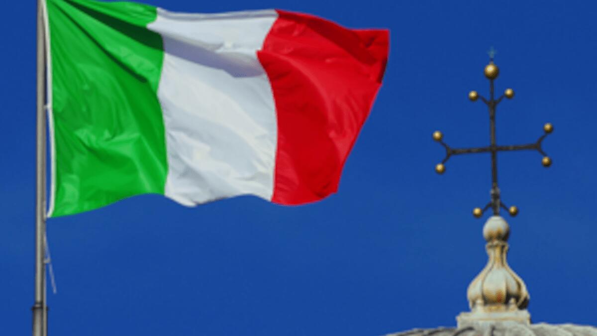 Maestra sospesa per preghiera in classe, assessore regionale Istruzione: «La prenderò come consulente» - 