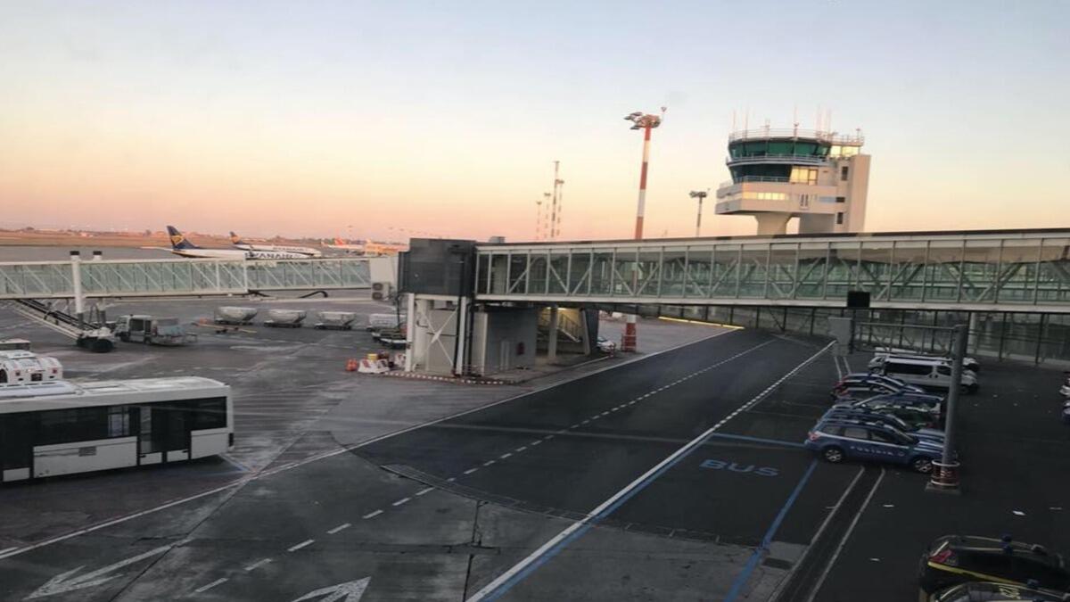 Emergenza cenere a Catania, aeroporto chiuso e voli sospesi - 