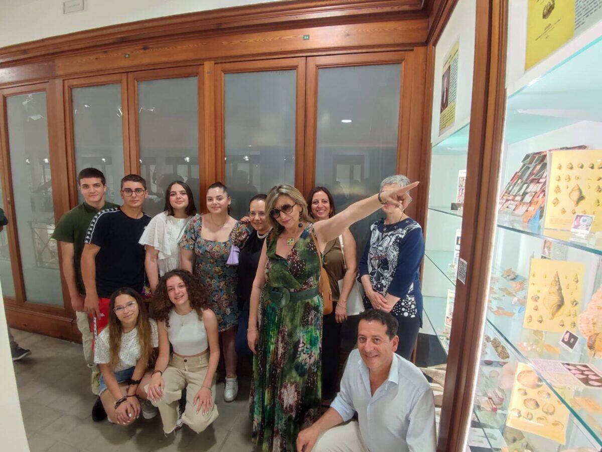 Presentazione del libro “Gasteropodi vivi” dell’autore Danilo Scuderi all’Università di Catania: un successo di divulgazione scientifica e restauro della collezione malacologica - 