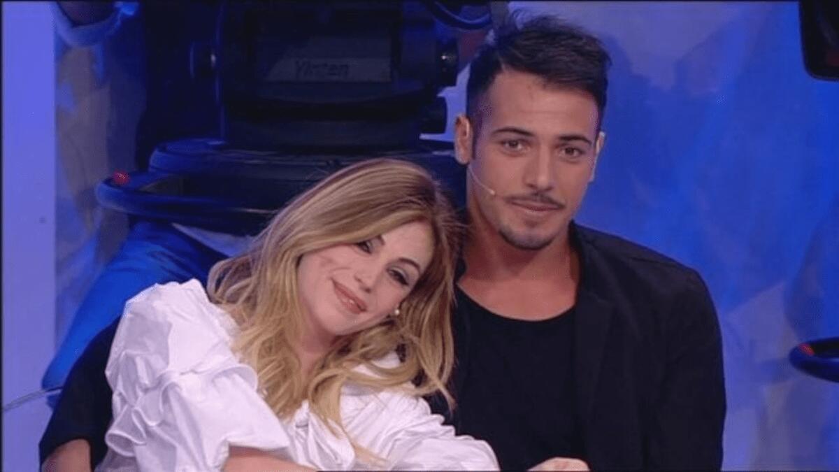 Aldo Palmieri e Alessia Cammarota terza volta genitori col piccolo Mattia: «Tutto l'amore che ho» - 