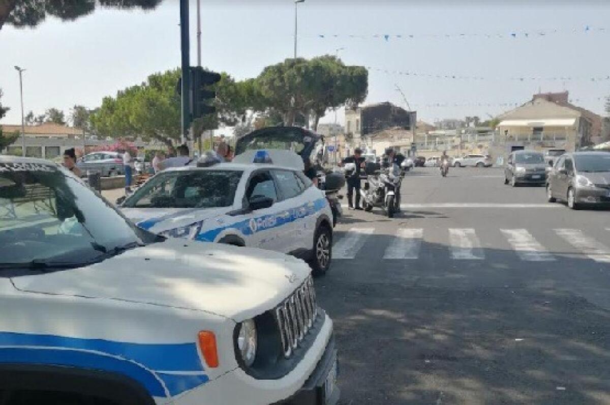 Operazione di controllo a Catania: multe e sequestri per violazioni stradali e abusivismo commerciale - 