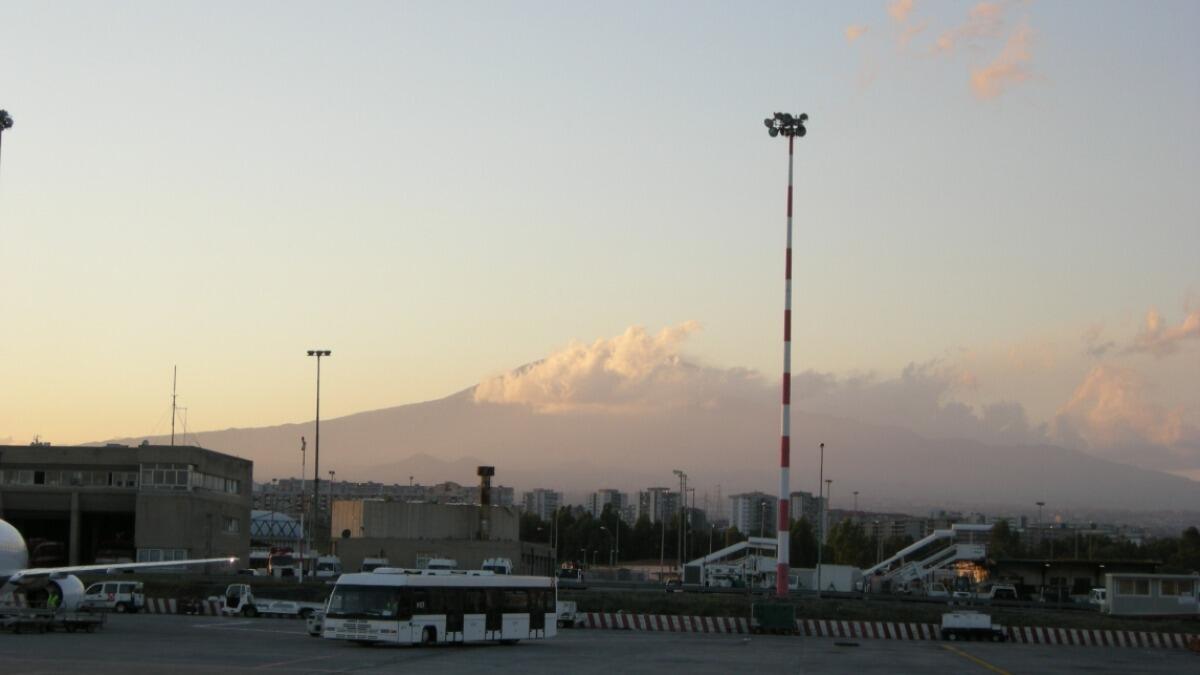 Incendio Aeroporto Catania, la testimonianza di una lettrice indignata - 